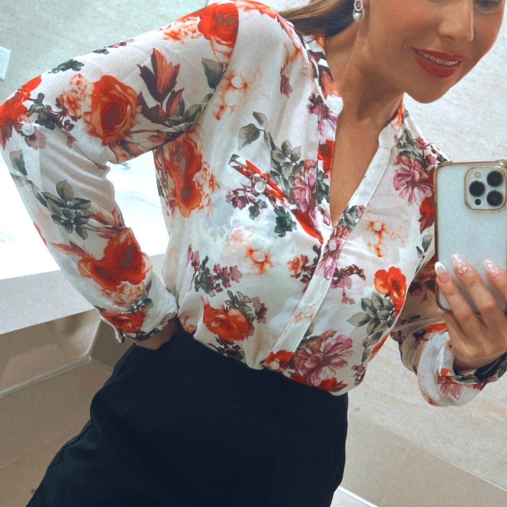Kut from the Kloth Floral sheer Button Down  Small